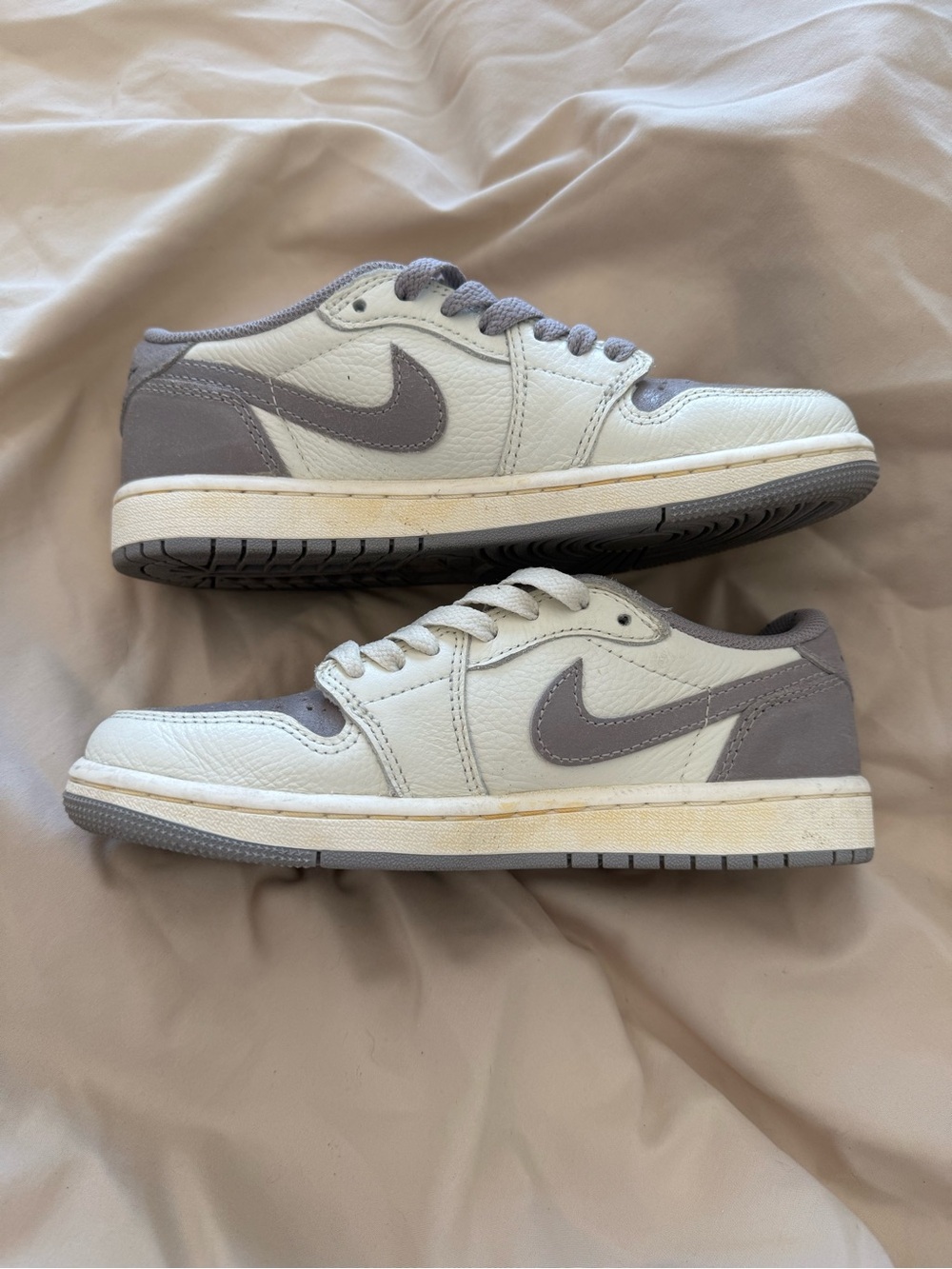 Nike Jordan 1 Retro Low OG Atmosphere Grey 4 Men’s 5.5 Women’s